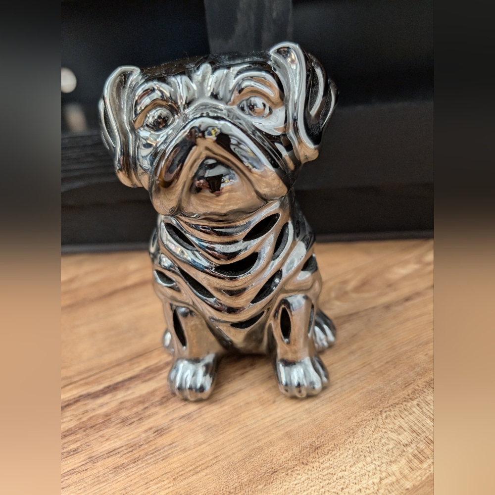GC Naturals Silver pug Figurine